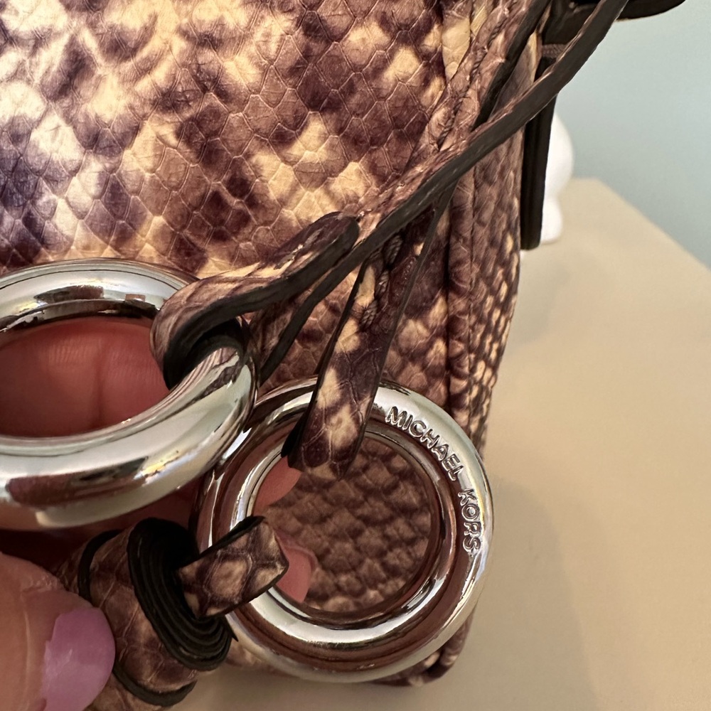 Michael Kors Snake Print Shoulder Bag with Matching wristlet/wallet - Picture 7 of 16